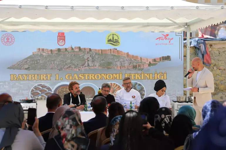 Bayburt'ta gastronomi şöleni: Kültür lezzetlerini Türkiye'ye tanıttı! 1